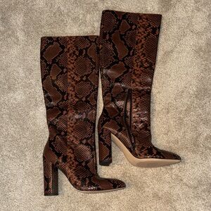 Women's Villa Rouge Snakeskin Klark Boots